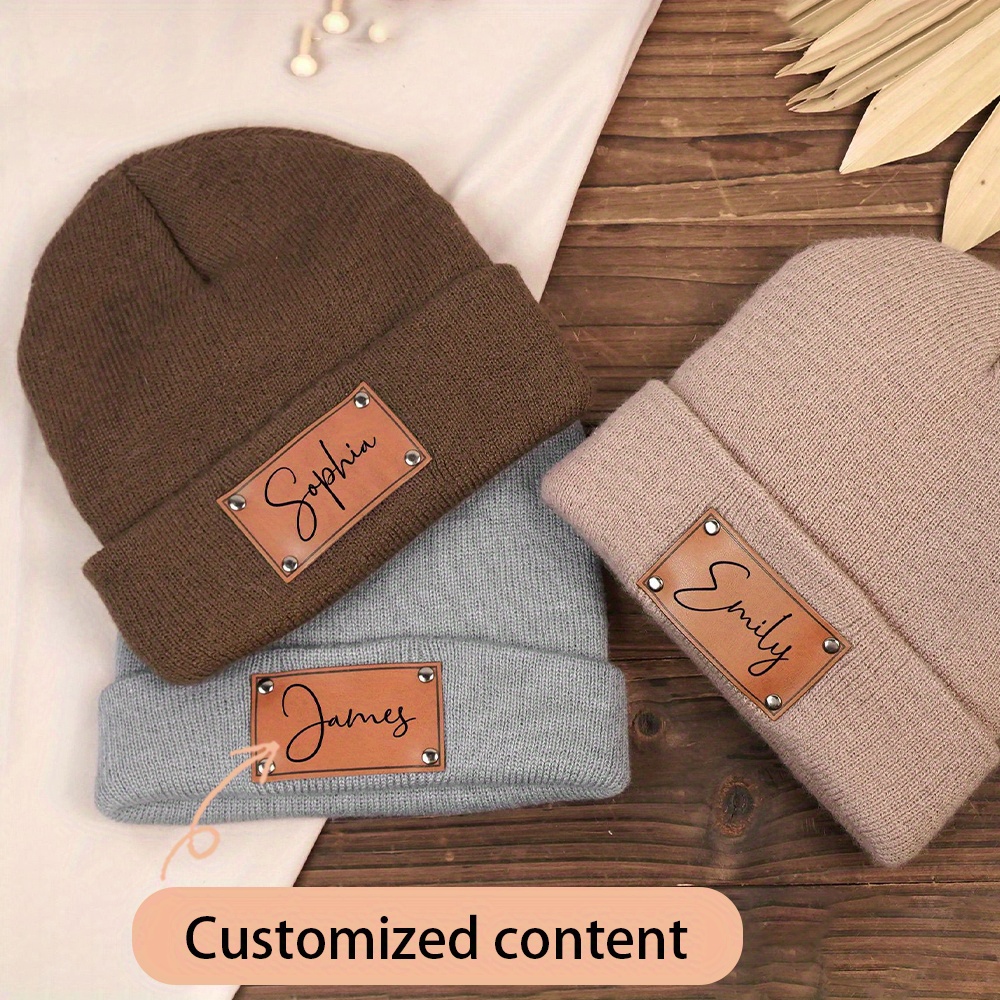 Beanie Cuffed Knit - 맞춤 이름이 새겨진 가죽 라벨 니트